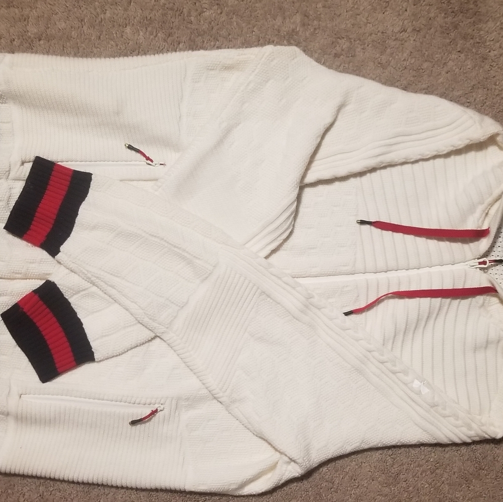 Under Armour men's sweater